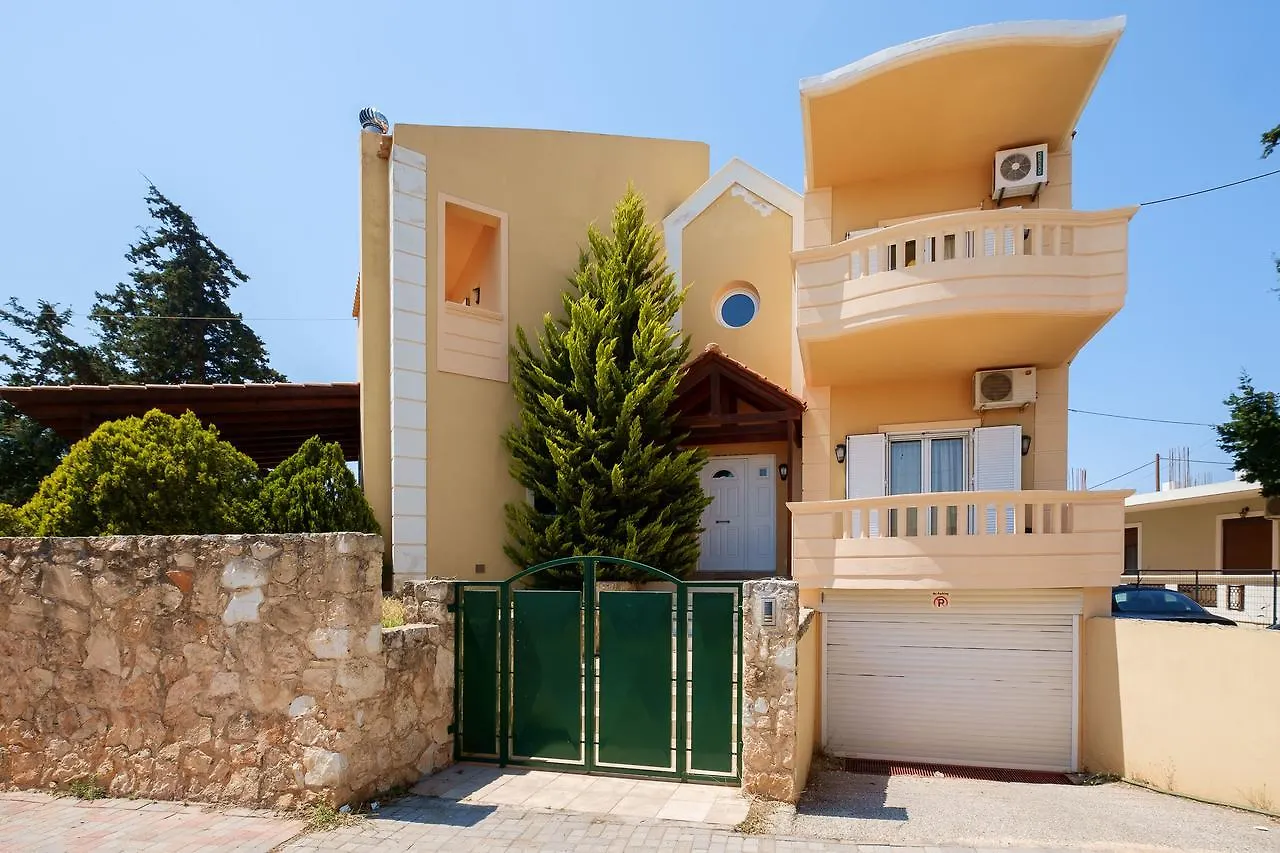 Relaxing Family Home, Near Many Sandy Beaches Souda Holiday home