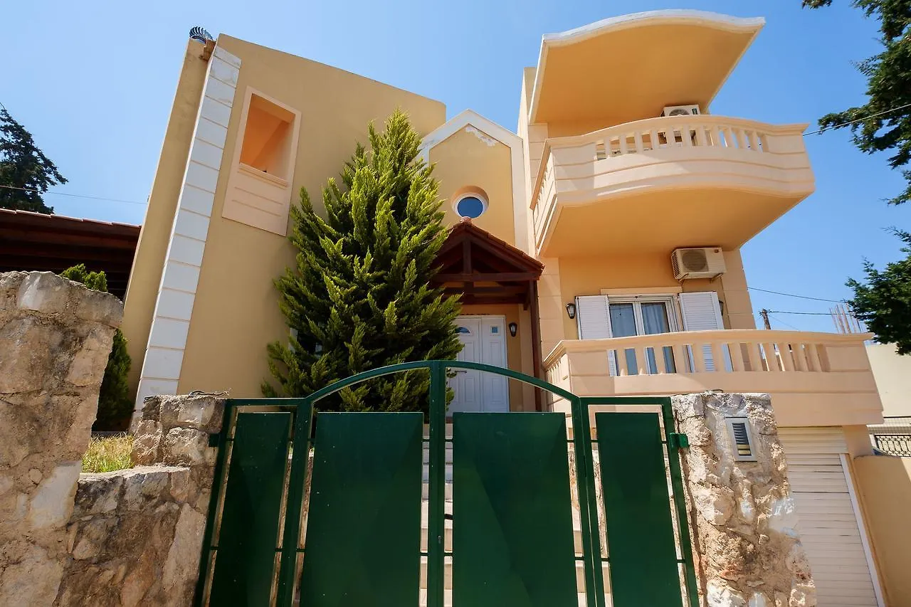 Relaxing Family Home, Near Many Sandy Beaches Souda Holiday home