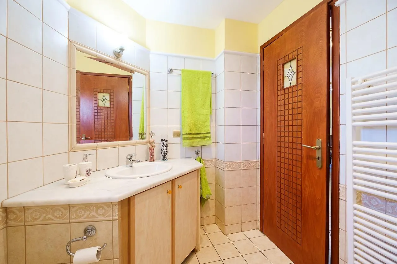 Relaxing Family Home, Near Many Sandy Beaches Souda